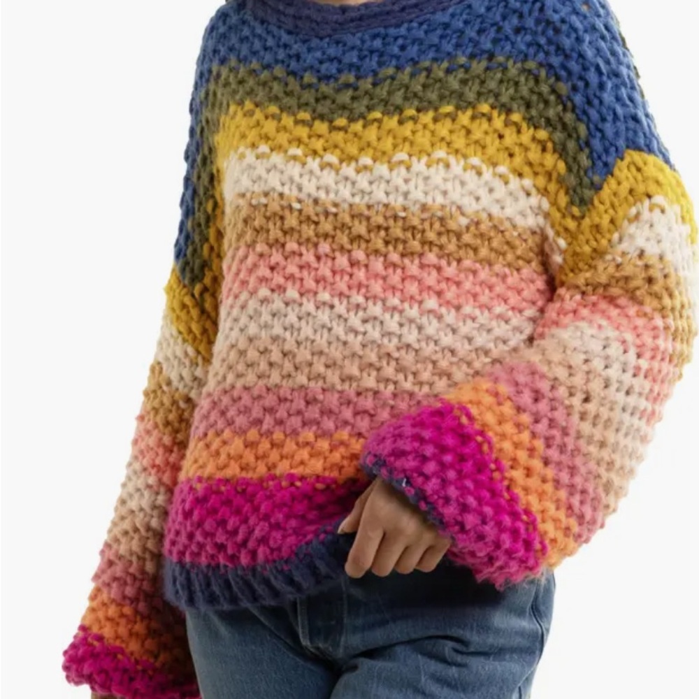 SAACHI Crew Neck Sweaters in Gradient Colors with Chunky Knit